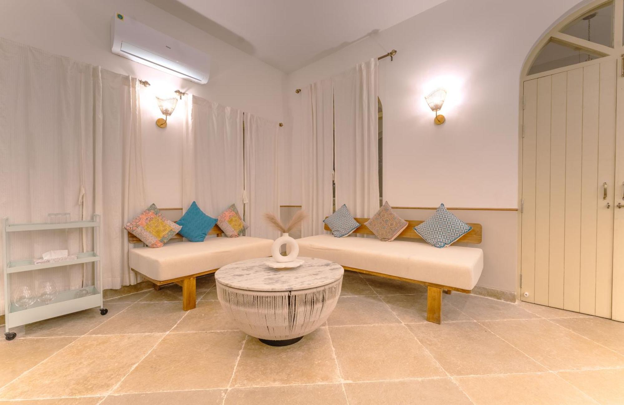 Barcelona Villas At Love Story Siolim- 3Bhk Private Pool Villas المظهر الخارجي الصورة